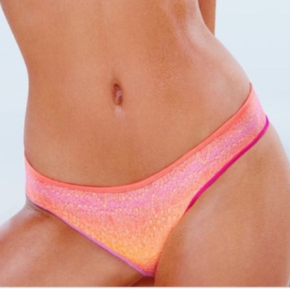 Victoria’s Secret pink purple coral ombré crochet bikini 34D M - Picture 14 of 16